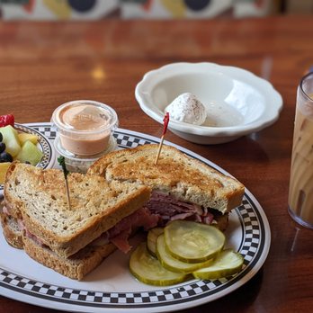 Cozy Corner - Cubano Sandwich - Burgers Near Me - Chicago, Illinois Cozy Corner - Cubano Sandwich - Burgers Near Me - Chicago, Illinois