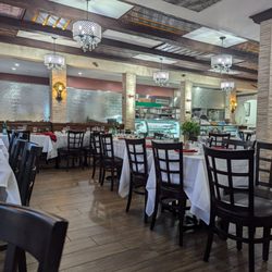 Grand Sahara Mediterranean Grill - Interior decor