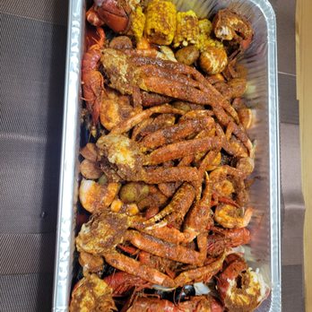 Dummy Crabby II - Seafood boil - Seafood Near Me - Zephyrhills, Florida