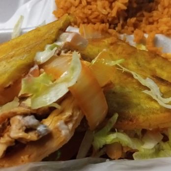Papa's Cache Sabroso - Pollo jibarito lunch special - Latin American Near Me - Chicago, Illinois