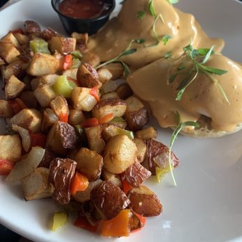 West Coast Tavern - Eggs Benedict - Lounges Near Me - San Diego, California West Coast Tavern - Eggs Benedict - Lounges Near Me - San Diego, California