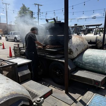 Hutchins BBQ - Barbeque Near Me - Frisco, Texas