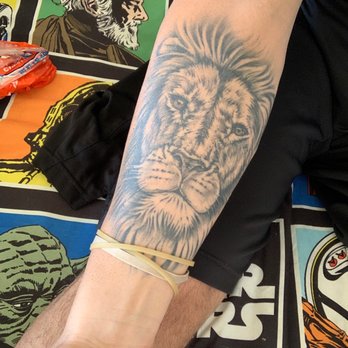 Diamond body Art - Ricky Bobby gets donwnnzzzzzz - Tattoo Near Me - Mesa, Arizona Diamond body Art - Ricky Bobby gets donwnnzzzzzz - Tattoo Near Me - Mesa, Arizona