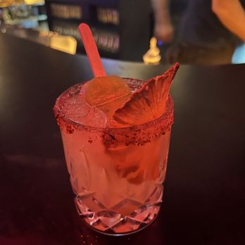 Puttshack - Miami - Margarita with spiked popsicles - Mini Golf Near Me - Miami, Florida