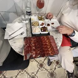 Xarcuteria la Pineda PI, 16