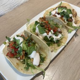Tres Chicken Tacos