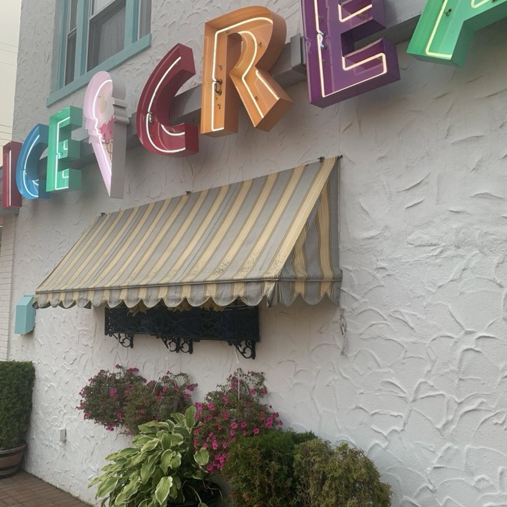 Hinlickity’s Ice Cream - Ice Cream & Frozen Yogurt Near Me - Highlands, New Jersey Hinlickity’s Ice Cream - Ice Cream & Frozen Yogurt Near Me - Highlands, New Jersey