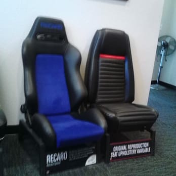 Hoglunds - Waiting room - Auto Customization Near Me - Everett, Washington Hoglunds - Waiting room - Auto Customization Near Me - Everett, Washington