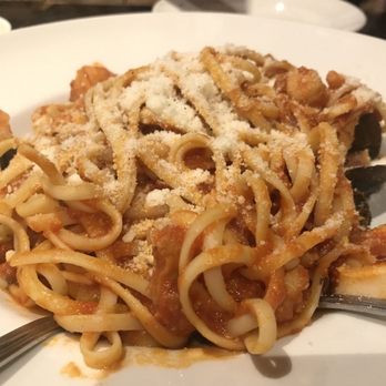 Marcellos Pizzeria - Linguine di mare - Pizza Near Me - Concord, Ontario