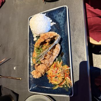 The Blue Dragon - Fried red snapper - Pan Asian Near Me - Orlando, Florida The Blue Dragon - Fried red snapper - Pan Asian Near Me - Orlando, Florida