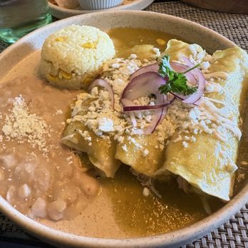 Picanta Mexican Kitchen - Verde Chicken enchiladas - Mexican Near Me - Las Vegas, Nevada