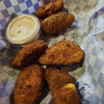 The Star Cafe - Poppers - Burgers Near Me - Fort Worth, Texas