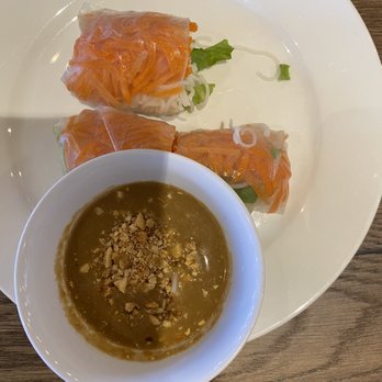 Phở 32 - Veggie Spring Roll with Peanut Sauce - Vietnamese Near Me - Phoenix, Arizona Phở 32 - Veggie Spring Roll with Peanut Sauce - Vietnamese Near Me - Phoenix, Arizona