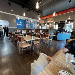 IHOP - Interior