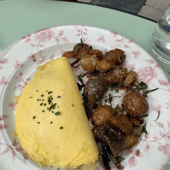 Swan - Ham & Truffle Omelet - Modern European Near Me - Miami, Florida Swan - Ham & Truffle Omelet - Modern European Near Me - Miami, Florida