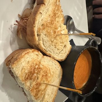 McGrathās Kitchen & Cocktails - Short Rib Grilled Cheese with Tomato Bisque - American Near Me - Bradenton, Florida McGrathās Kitchen & Cocktails - Short Rib Grilled Cheese with Tomato Bisque - American Near Me - Bradenton, Florida