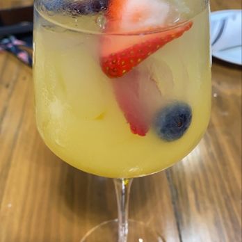 Oak & Reed - White sangria - Beer Bar Near Me - Middletown, New York Oak & Reed - White sangria - Beer Bar Near Me - Middletown, New York