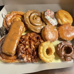 Foster's Donuts - Dozen box picks