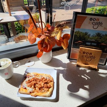 Le Cafe Du Parc - Cafes Near Me - Irvine, California