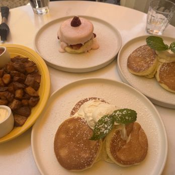 Flipper's - Pancakes Near Me - West Hollywood, California