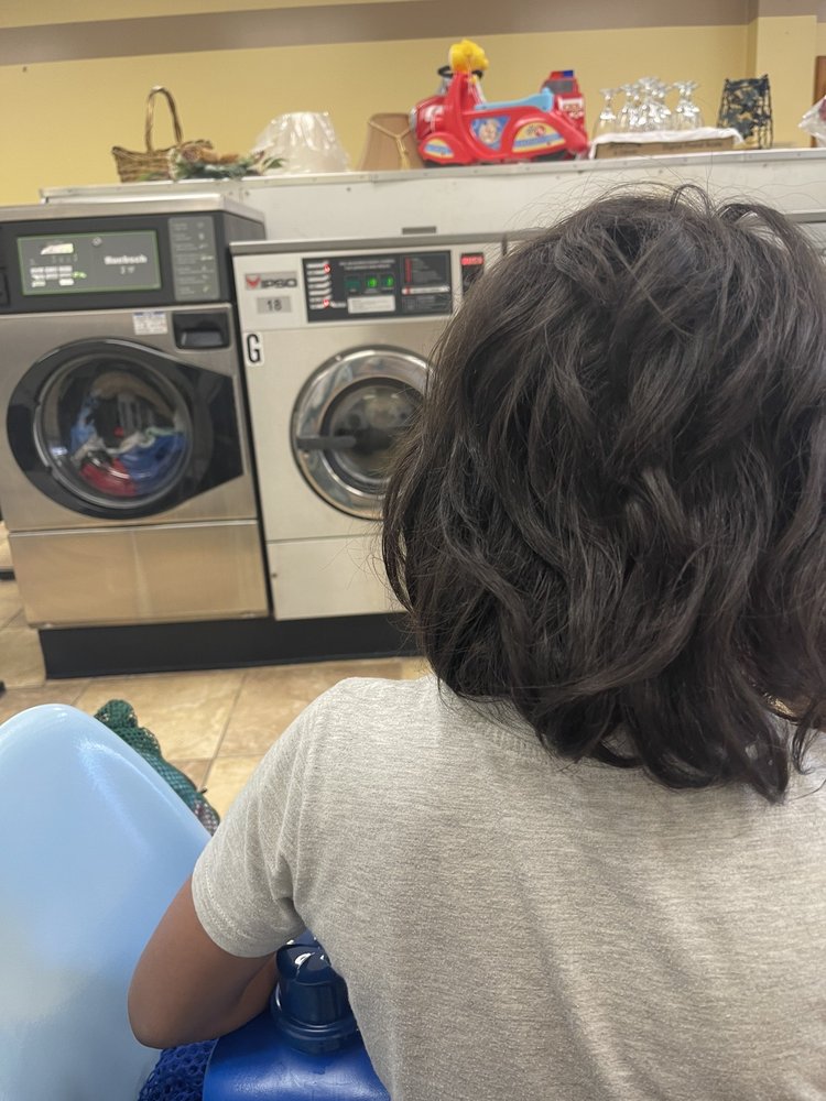 KEN’S LAUNDROMAT Updated August 2024 8829 E Wt Harris Blvd