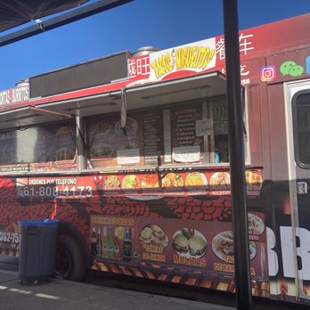 Tacos Miguelito - a taco truck parked on the side of the road - Food Trucks Near Me - Bakersfield, California Tacos Miguelito - a taco truck parked on the side of the road - Food Trucks Near Me - Bakersfield, California