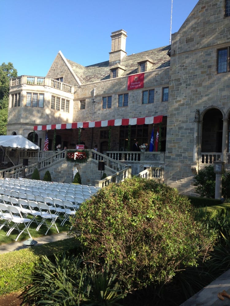 FAIRFIELD UNIVERSITY Updated October 2024 13 Photos 1073 N Benson