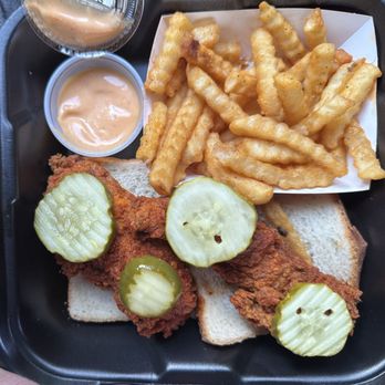 Dave's Hot Chicken - Hot Box - Tenders - Chicken Shop Near Me - Gainesville, Florida