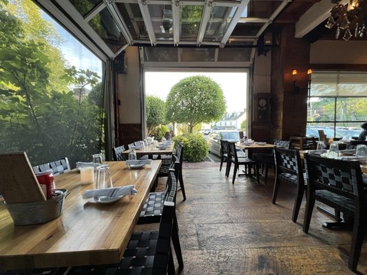 Red Rooster Pub by null