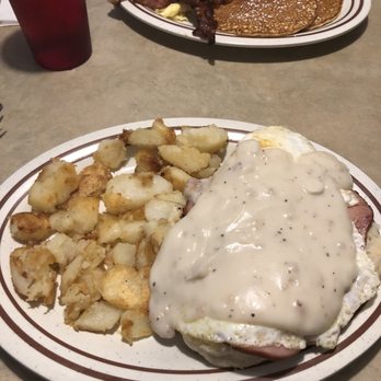 Dari-Villa Restaurant - Country Eggs Benedict - Breakfast & Brunch Near Me - Bellevue, Pennsylvania Dari-Villa Restaurant - Country Eggs Benedict - Breakfast & Brunch Near Me - Bellevue, Pennsylvania