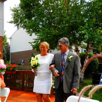 A Special Touch Florist - Florists Near Me - Utica, Michigan