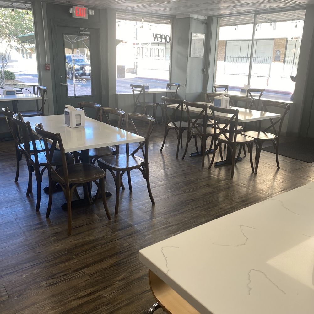 Main Street Deli - Seating area and outside view - Wraps Near Me - Brownsville, Texas Main Street Deli - Seating area and outside view - Wraps Near Me - Brownsville, Texas