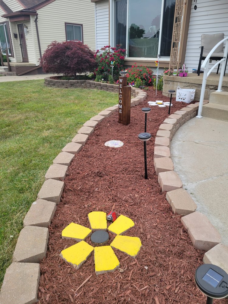 Happy Hearts Child Care - childcare center in Garden City, MI