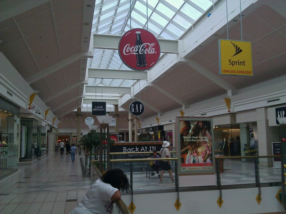 payless emerald square mall