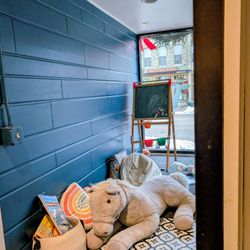 Dairyland Dessert Cafe - Kids play space
