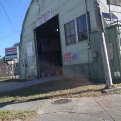 Woodley's Auto Repair Shop - Exterior of Woodley's Shop.