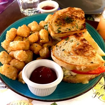 ROXX ON MAIN - Updated October 2025 - 291 Photos & 312 Reviews - 627