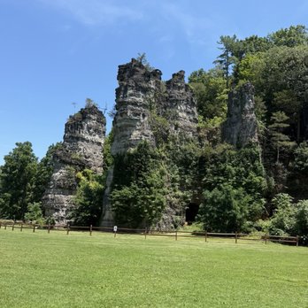 Natural Chimneys Regional Park - Rock formations - Amusement Parks Near Me - Mount Solon, Virginia