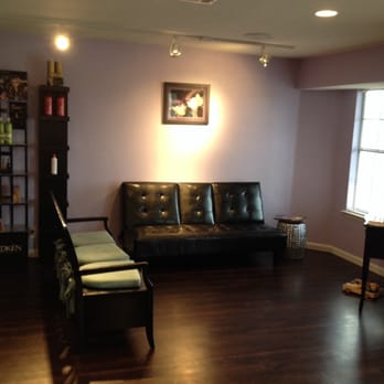 Dye Pretty - Waiting area! - Hair Stylists Near Me - Round Rock, Texas