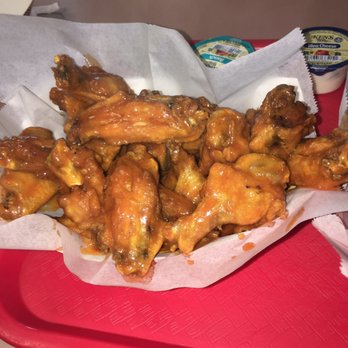 Skinny Pete's - Medium wings - Chicken Wings Near Me - Brunswick, Georgia