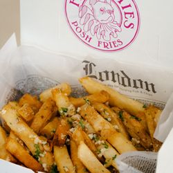 Frenchies Posh Fries - Garlic Fries
