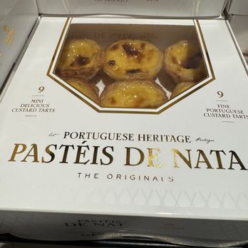 TAP Premium Lounge - Portuguese - pasteis de nata - Airport Lounges Near Me - Lisbon, 11