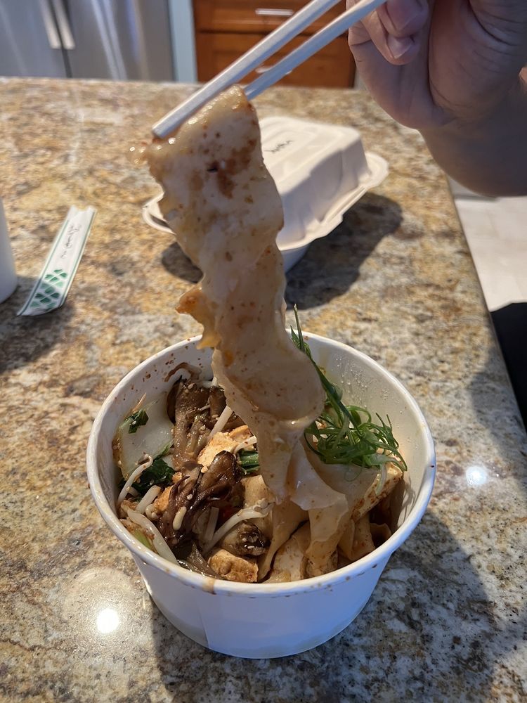 Youpo Noodles Logo
