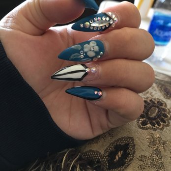 Nails on Fleek - These are my nails at 3 weeks. - Nail Salons Near Me - Compton, California Nails on Fleek - These are my nails at 3 weeks. - Nail Salons Near Me - Compton, California