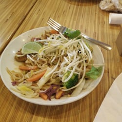 Large Indonesian peanut saute