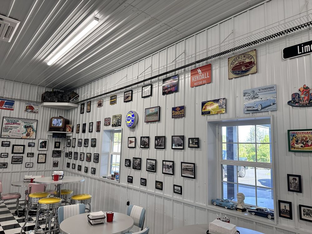 SCOUPE DEVILLE ICE CREAM PARLOR Updated September 2024 22 Photos