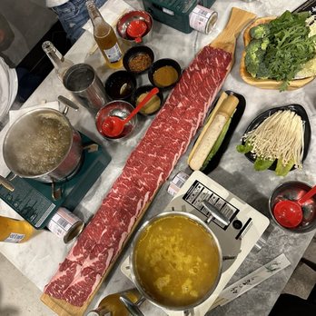 Honolulu Hotpot Hale - Sauerkraut soup Chicken broth Short rib Vegetable set - Hot Pot Near Me - Honolulu, Hawaii Honolulu Hotpot Hale - Sauerkraut soup Chicken broth Short rib Vegetable set - Hot Pot Near Me - Honolulu, Hawaii