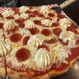 Pepperoni deluxe thin