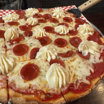 Professor Pizza - Old Town - Pepperoni deluxe thin - Pizza Near Me - Chicago, Illinois