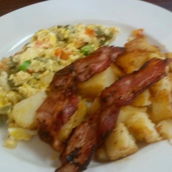 Maple Bacon Restaurant - American Near Me - Plano, Texas
